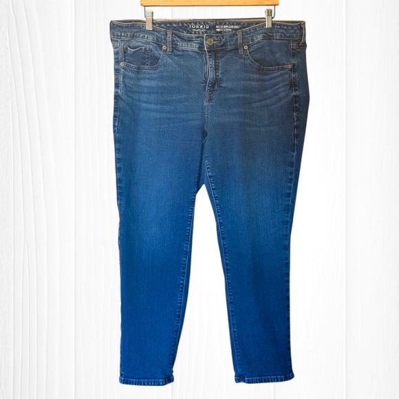 TORRID Perfect Boyfriend Vintage Stretch Mid-Rise Jeans - Picture 5 of 16